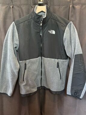 NORTH FACE FLEECE ZIP UP JACKET CLASSIC